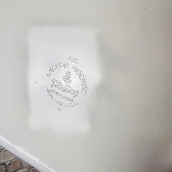 Vintage Anchor Hocking 8" Green Meadow Cake Pan Milk Glass Fire King Ovenware - Picture 4 of 15